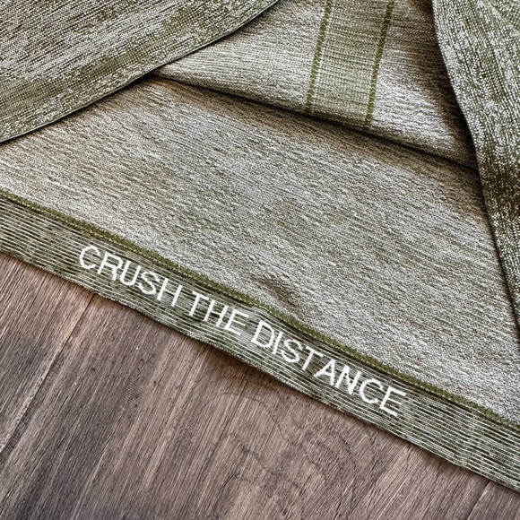 Lululemon Run Swiftly Tech Short Sleeve Sz 10 - Picture 3 of 8